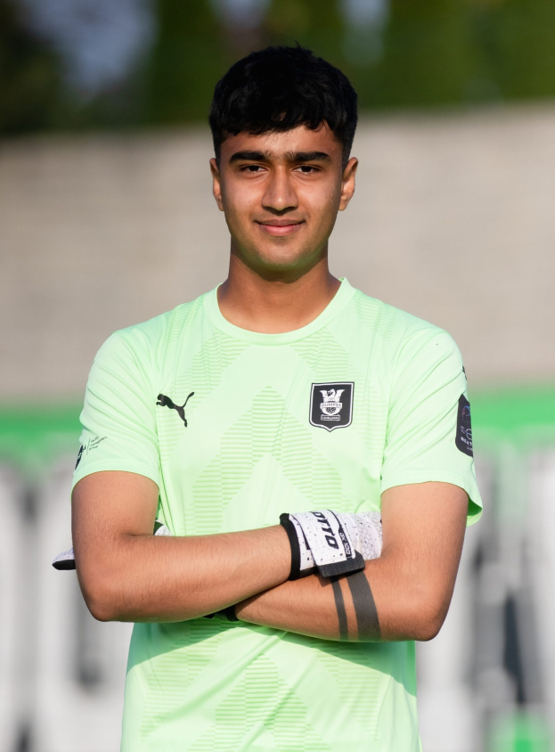VfB verpflichtet Torwart Ismaël François Bos