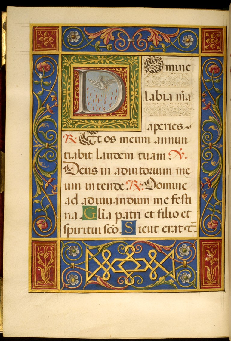 Eine offene, illuminierte Buchseite mit einem großen, verzierten Buchstaben 'D' umgeben von detaillierten Entwürfen und Text in leuchtenden Farben.
