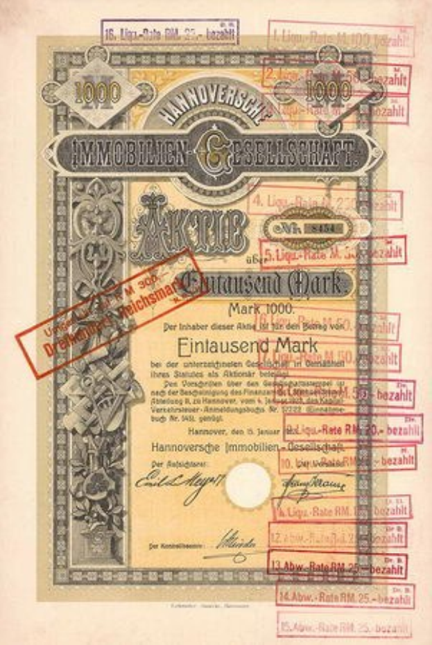 Ein altes deutsches Banknoten mit einem roten Stempel, das Text, Zahlen und zusätzliche Stempel enthält und als Wertpapier der deutschen Regierung ausgestellt wurde.