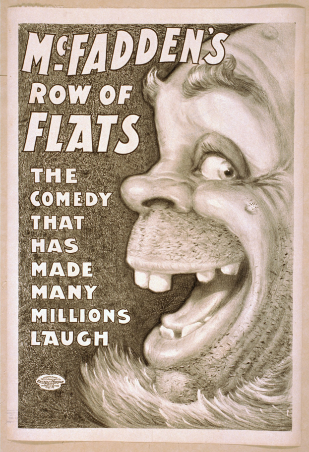 Plakat mit einer lachenden Person mit wilden Haaren vor einem gelben Hintergrund, Text lautet 'McFadden's Row of Flats: Die Komödie, die viele zum Lachen gebracht hat'