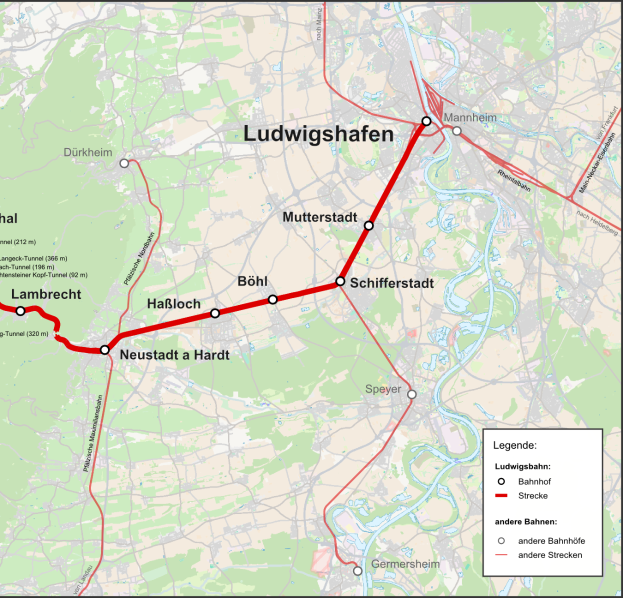 Eine Karte von Ludwigshafen, Deutschland, mit einer roten Linie, die die Bahnroute anzeigt, und Text, der die Länge, Entfernung und Sehenswürdigkeiten der Bahn beschreibt.