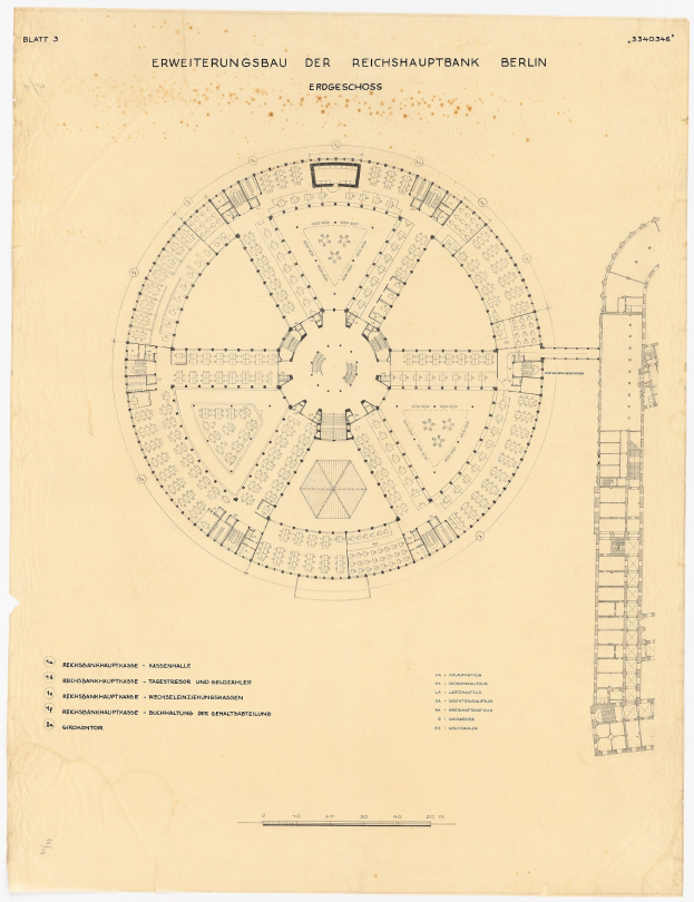 Ein detailliertes architektonisches Zeichnung des runden Reichshauptbank-Gebäudes in Berlin, Deutschland, mit zahlreichen Fenstern und einem umgebenden Layout-Plan auf Papier.